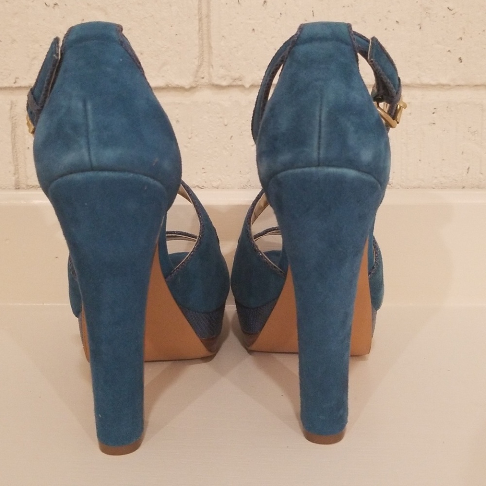 Sexy Blue Falchi Heels - Picture 3 of 5